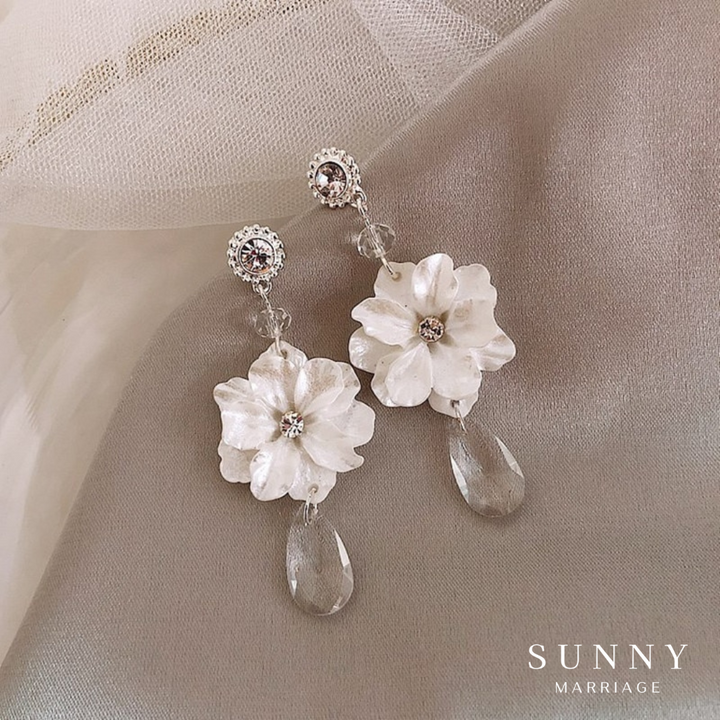 《Ranking No. 4》SM−2004 【即納】アンティークフラワードロップピアス/イヤリング