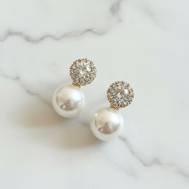 SM−2016 【即納】パヴェストーンオンパールピアス