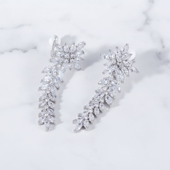 SM-2017 リーフグレイス・ロングイヤリング